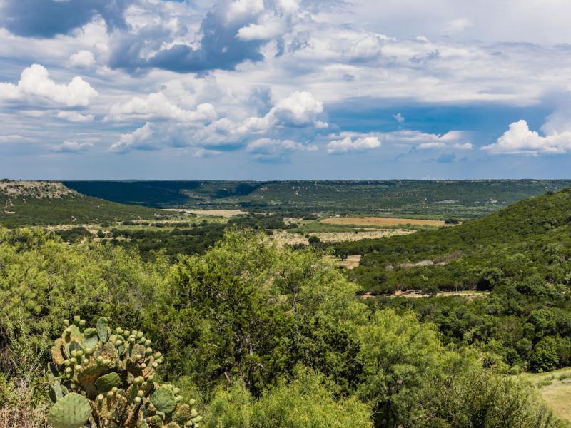 valleys land in texas