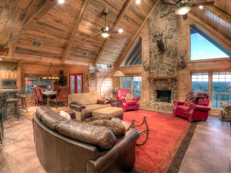 The M&M Wildlife Ranch for Sale in Rock Springs has soaring ceilings.